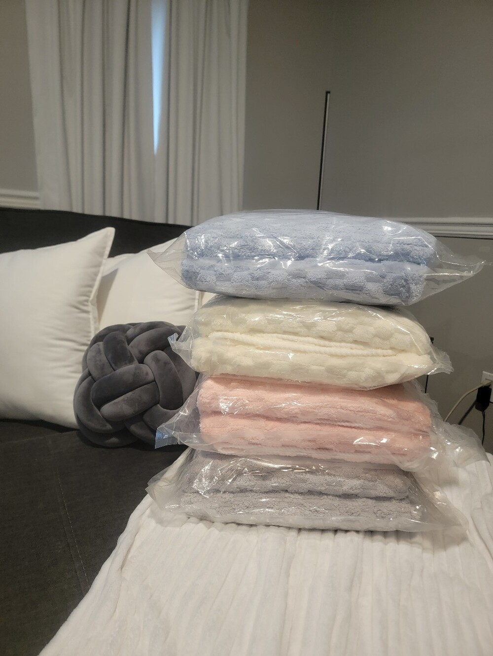 Textured waffle weave bath towels